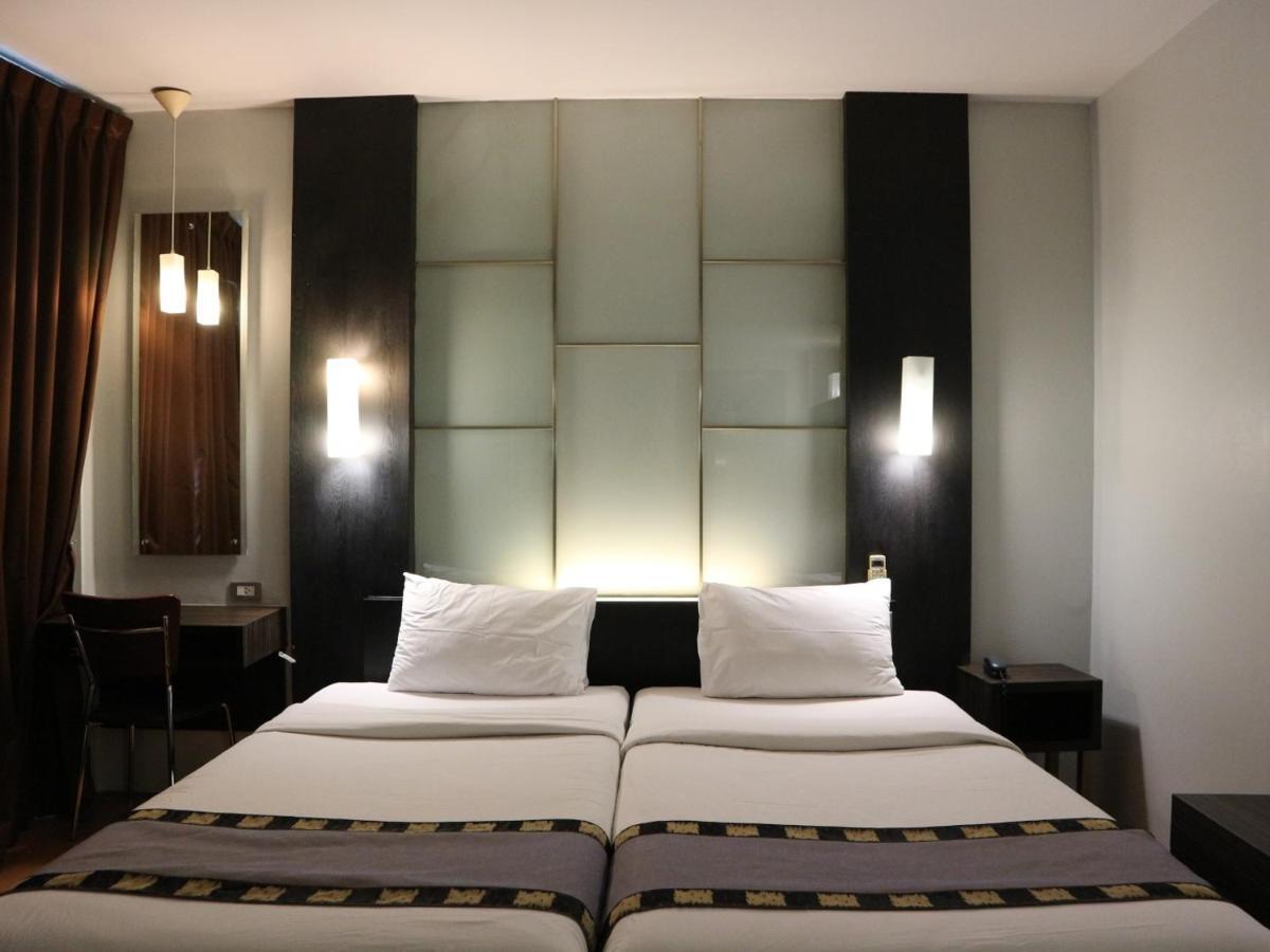 Swana Bangkok Hotel Esterno foto