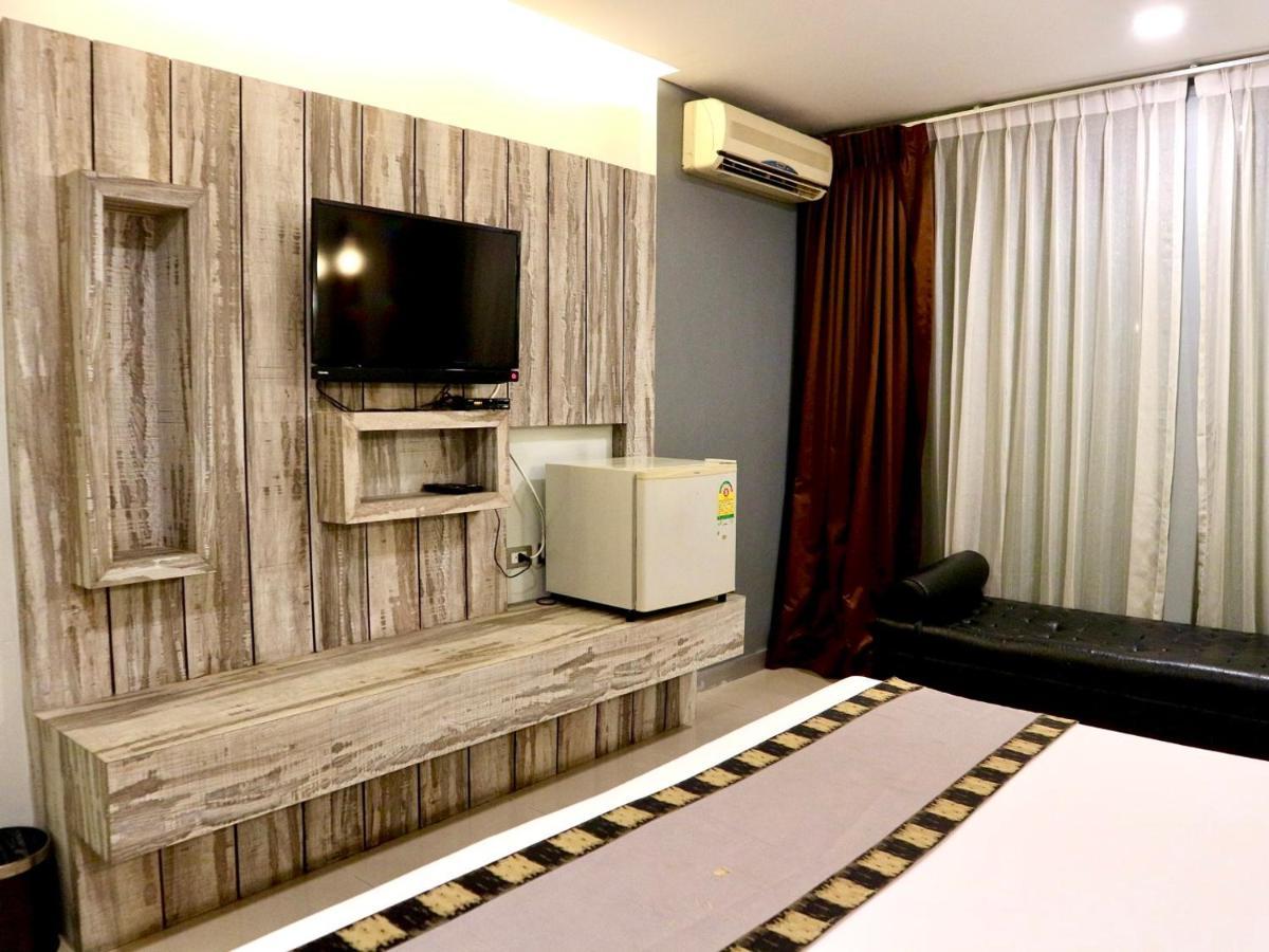 Swana Bangkok Hotel Esterno foto