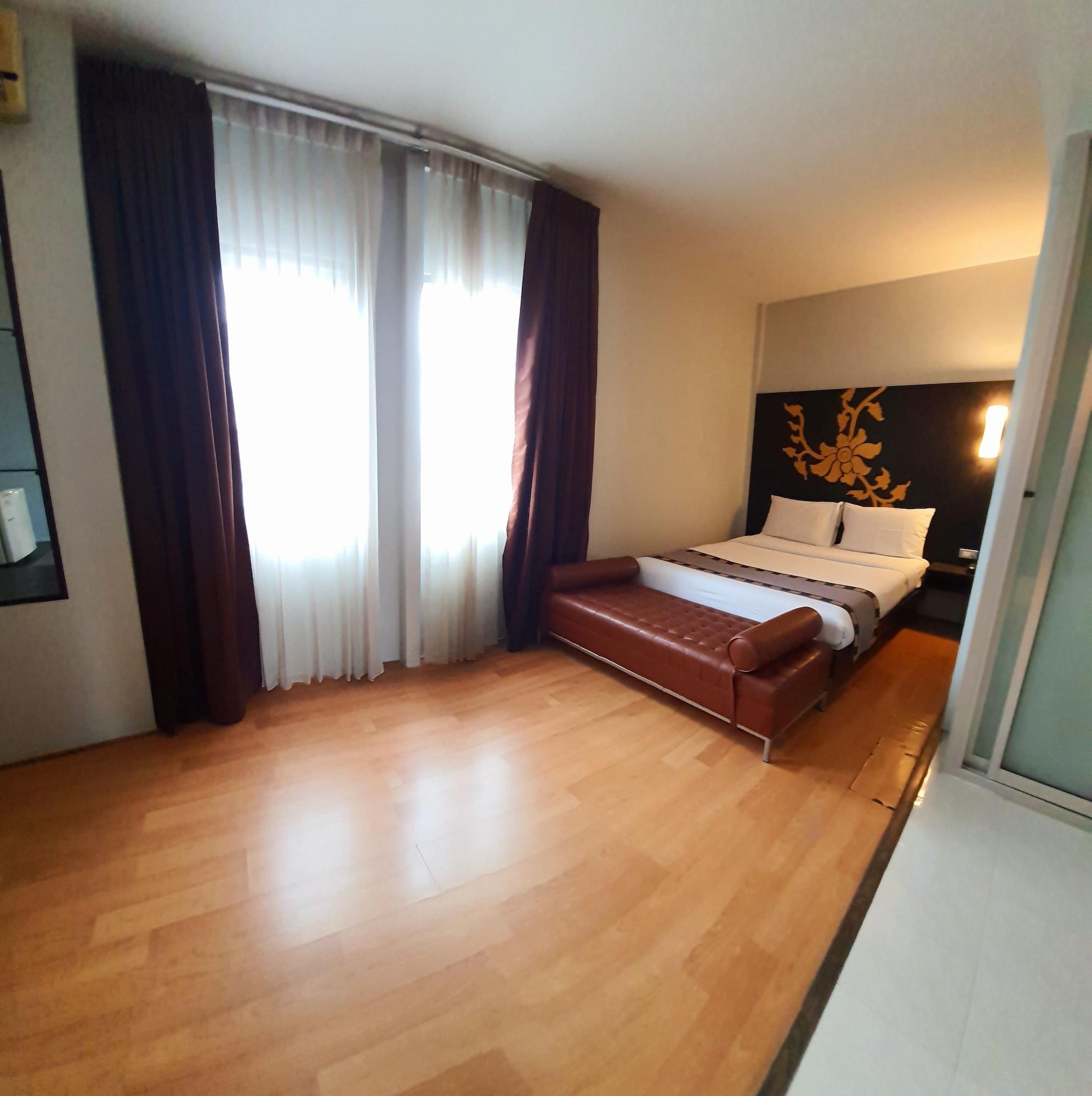 Swana Bangkok Hotel Esterno foto