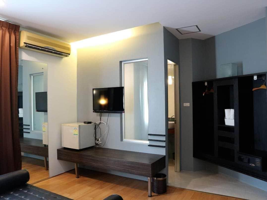 Swana Bangkok Hotel Esterno foto