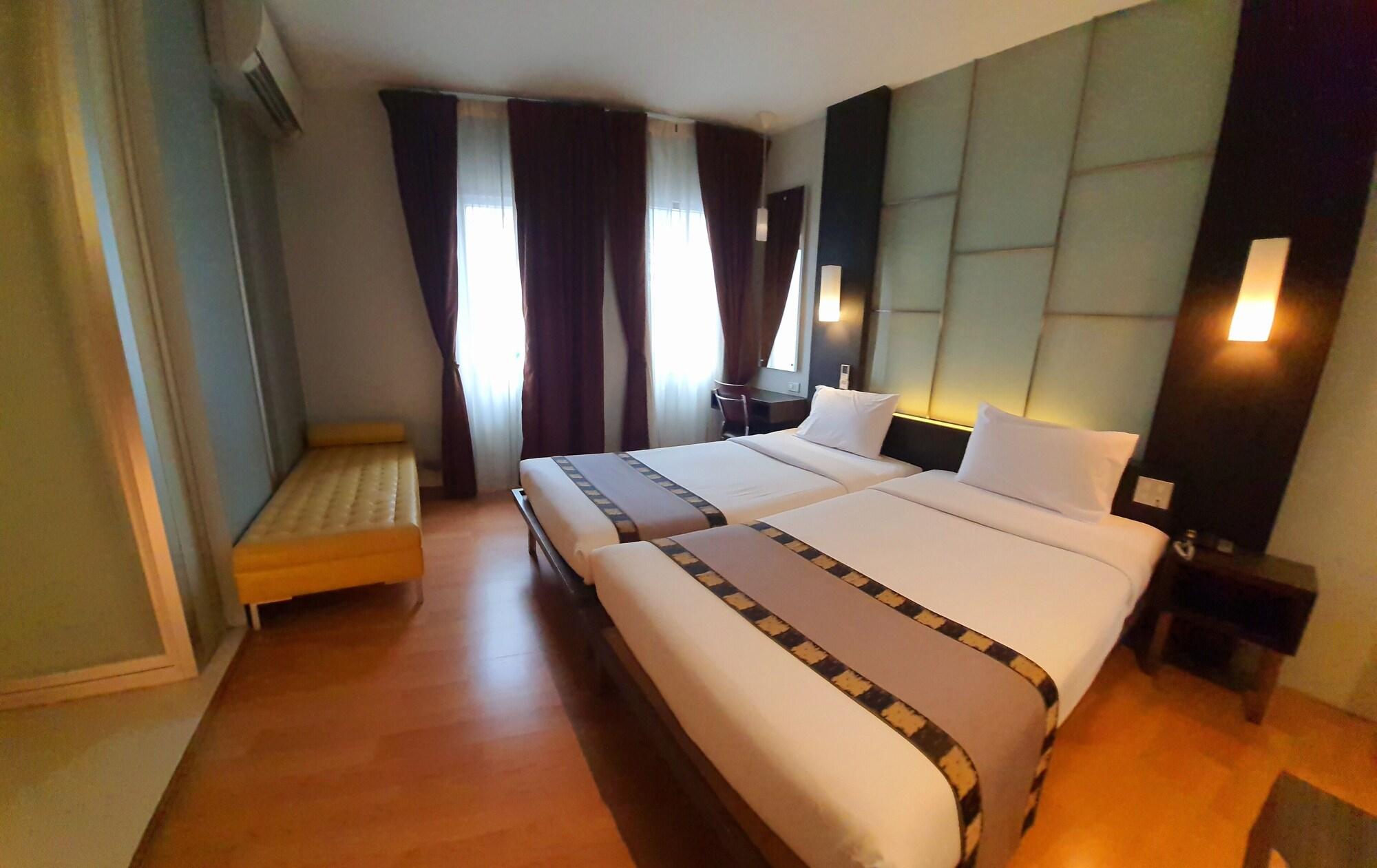 Swana Bangkok Hotel Esterno foto